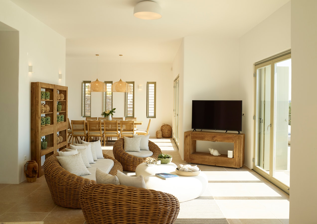 Luxury modern villa with swimming pool in Mykonos 9 My Villa Breaks