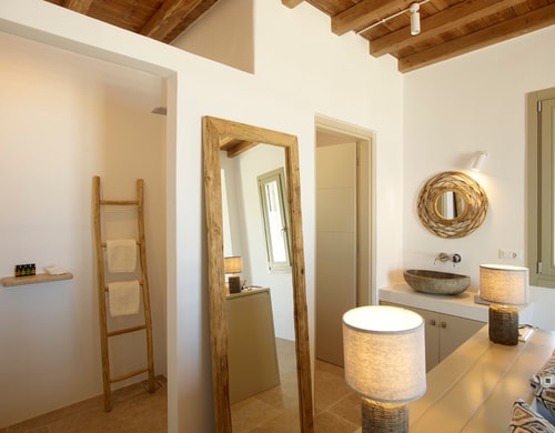 Luxury modern villa with swimming pool in Mykonos 16 My Villa Breaks