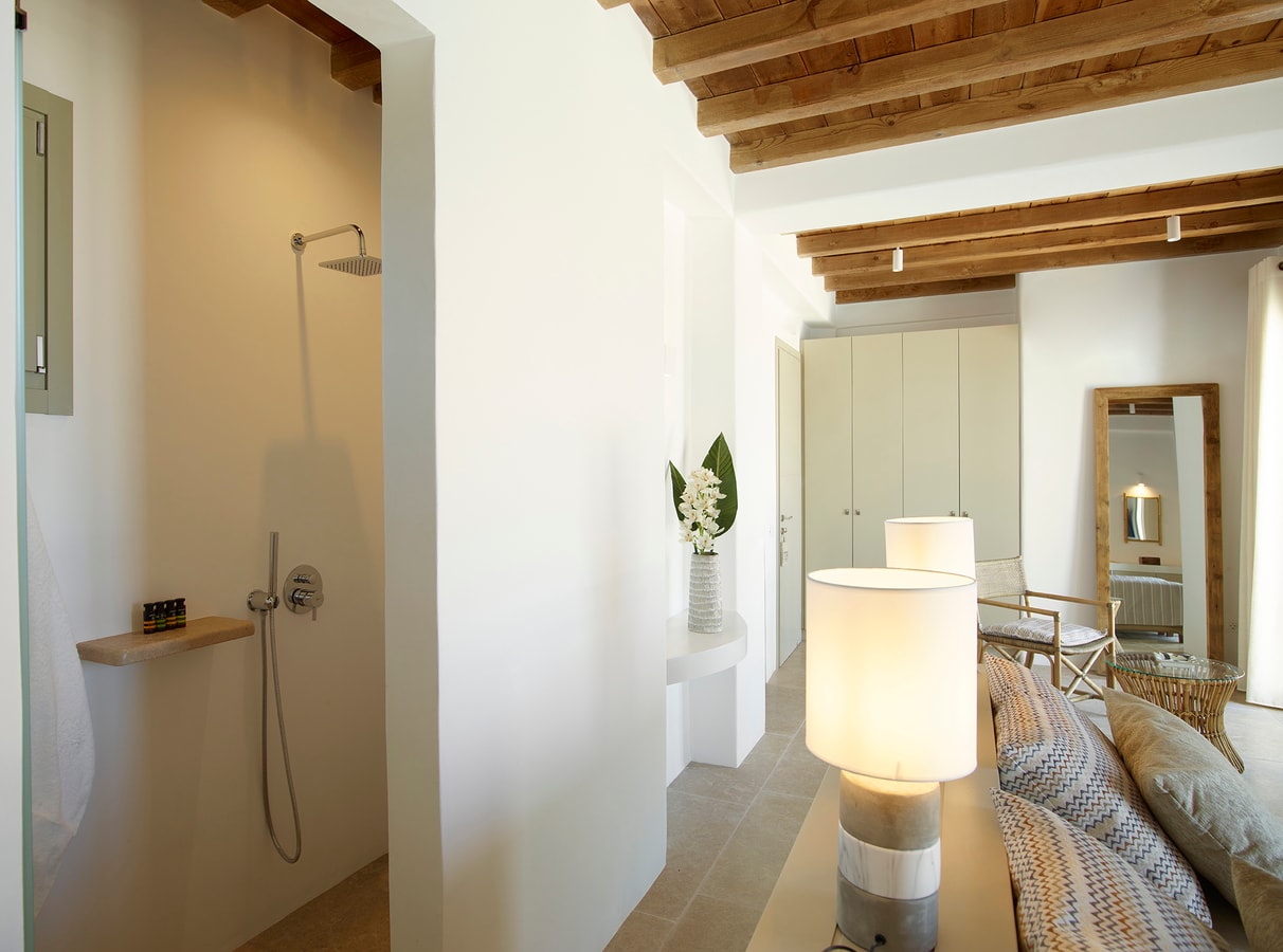 Luxury modern villa with swimming pool in Mykonos 19 My Villa Breaks