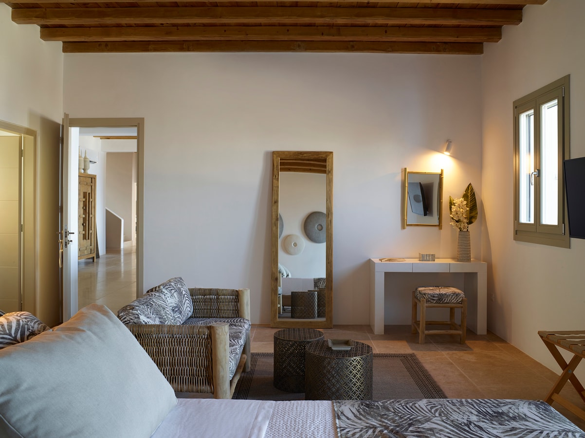 Luxury modern villa with swimming pool in Mykonos 22 My Villa Breaks