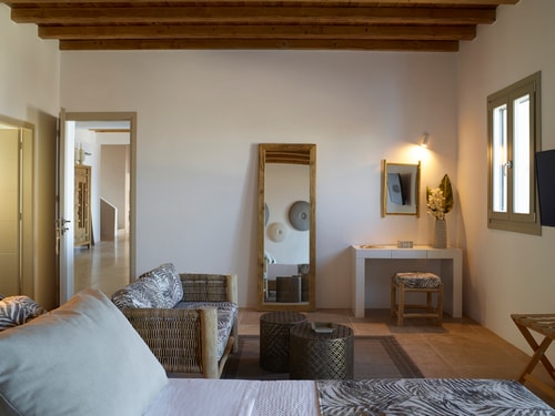 Luxury modern villa with swimming pool in Mykonos 22 My Villa Breaks