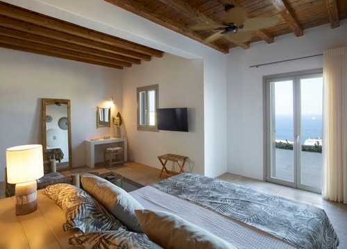 Luxury modern villa with swimming pool in Mykonos 23 My Villa Breaks