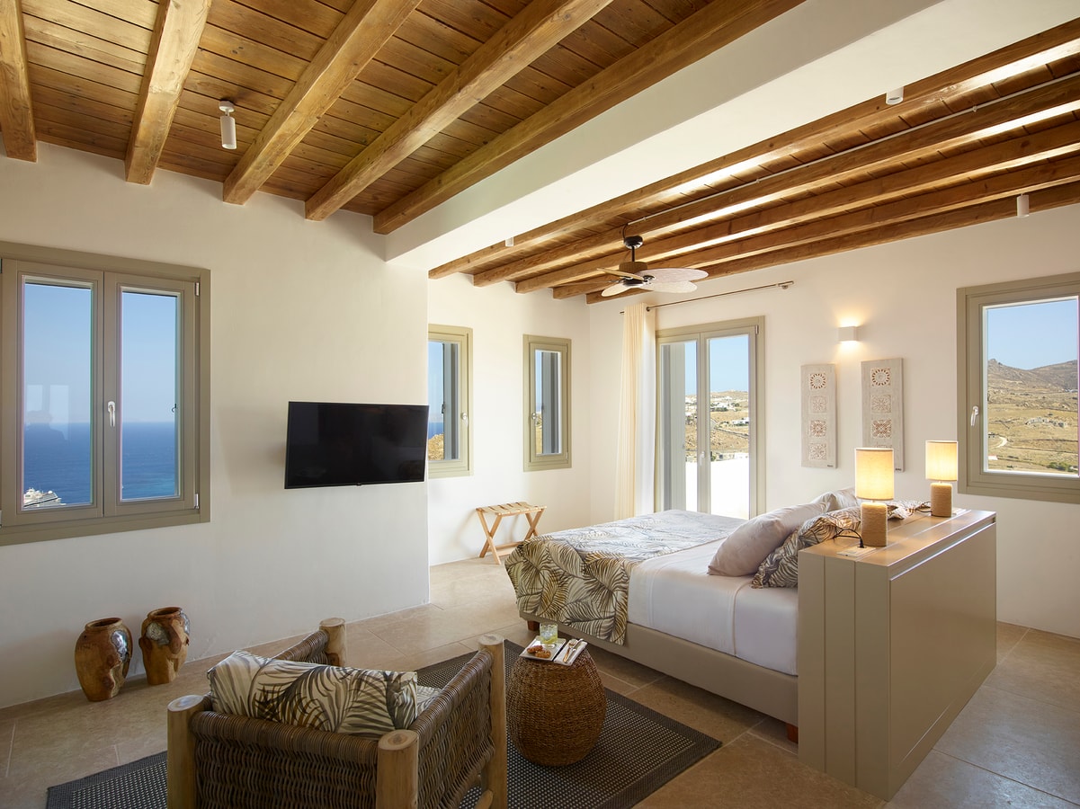 Luxury modern villa with swimming pool in Mykonos 30 My Villa Breaks