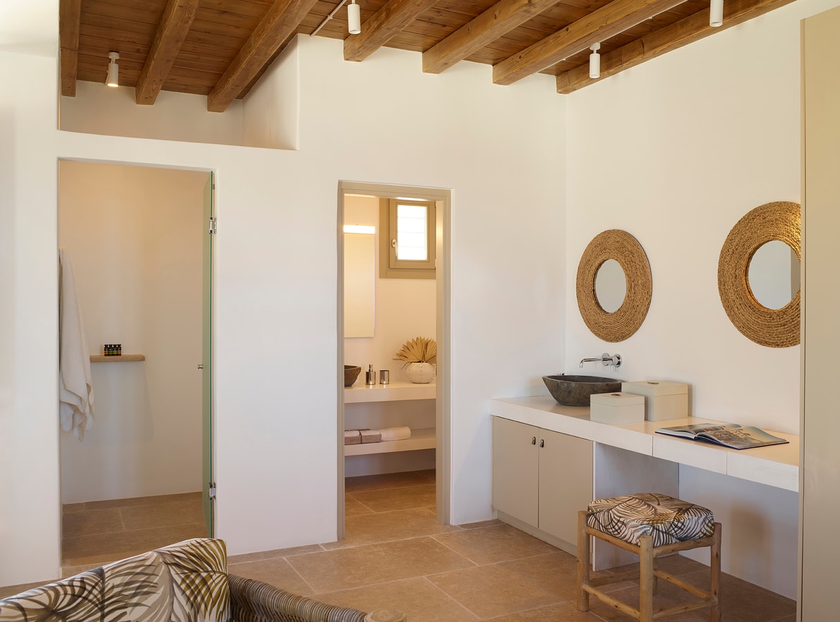 Luxury modern villa with swimming pool in Mykonos 33 My Villa Breaks