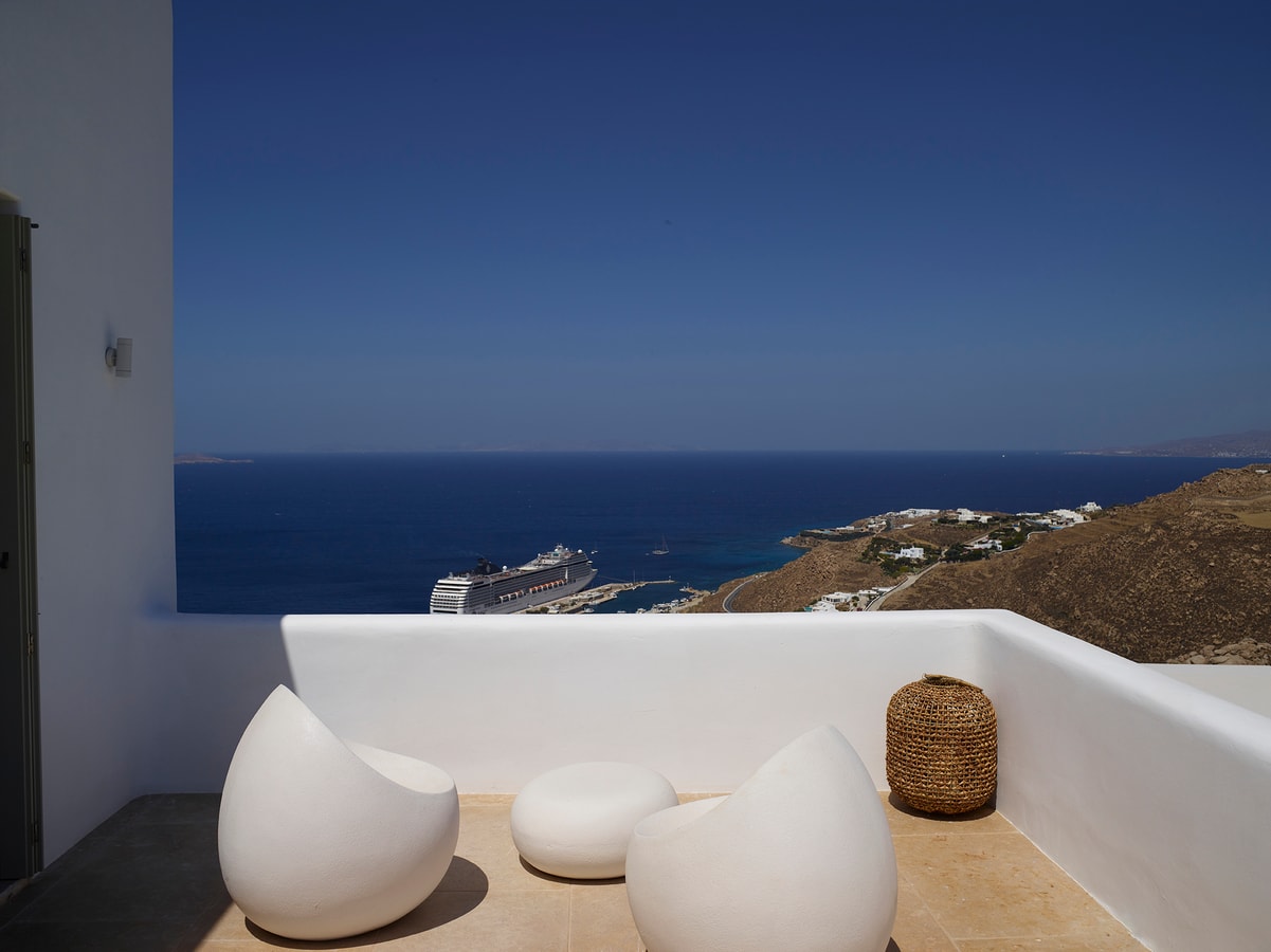 Luxury modern villa with swimming pool in Mykonos 34 My Villa Breaks