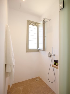 Luxury modern villa with swimming pool in Mykonos 38 My Villa Breaks