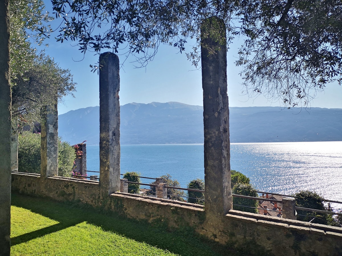 Villa Ludovica - Private lakeside villa with pool 23 Italian Breaks