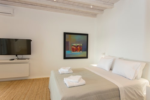 Luxury private villa with swimming pool and sea views 11 My Villa Breaks