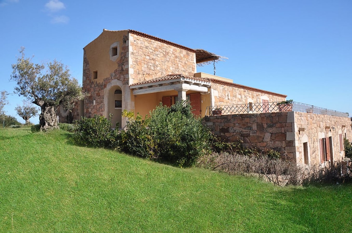 Private villa with a swimming pool in Sardinia 3 Italian Breaks