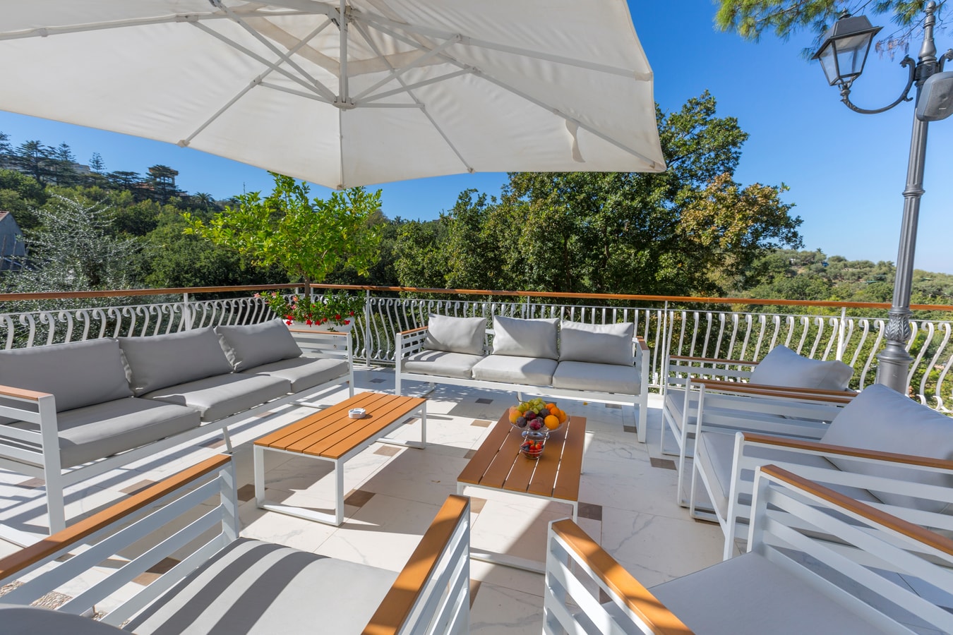 Villa Assunda - Luxury villa with pool in Sorrento 3 Italian Breaks
