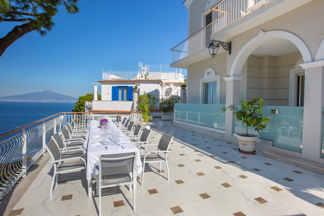 Villa Assunda - Luxury villa with pool in Sorrento 4 Italian Breaks