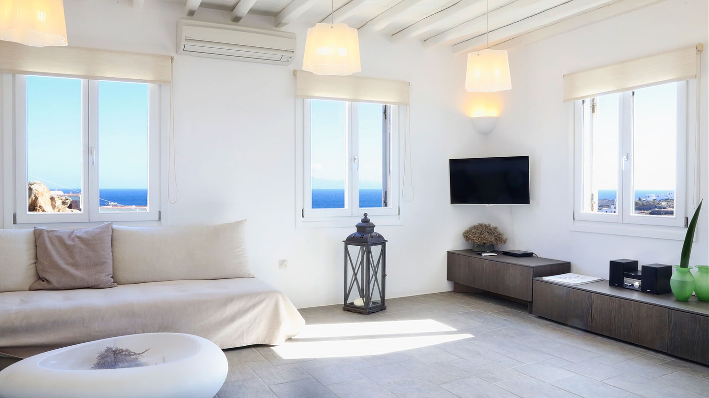 Luxury villa with a swimming pool and sea views 5 My Villa Breaks