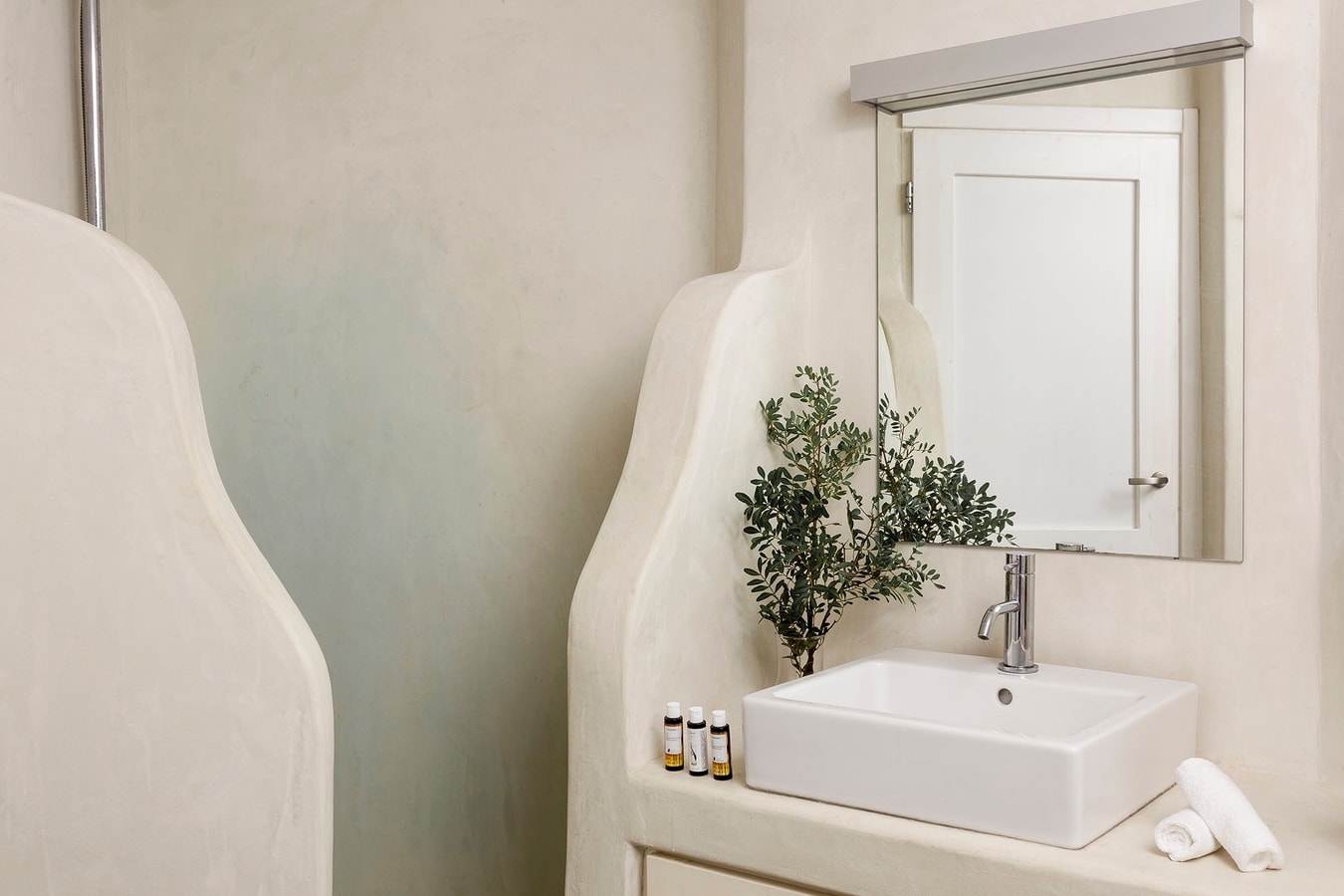 Luxury villa with a swimming pool and sea views 16 My Villa Breaks