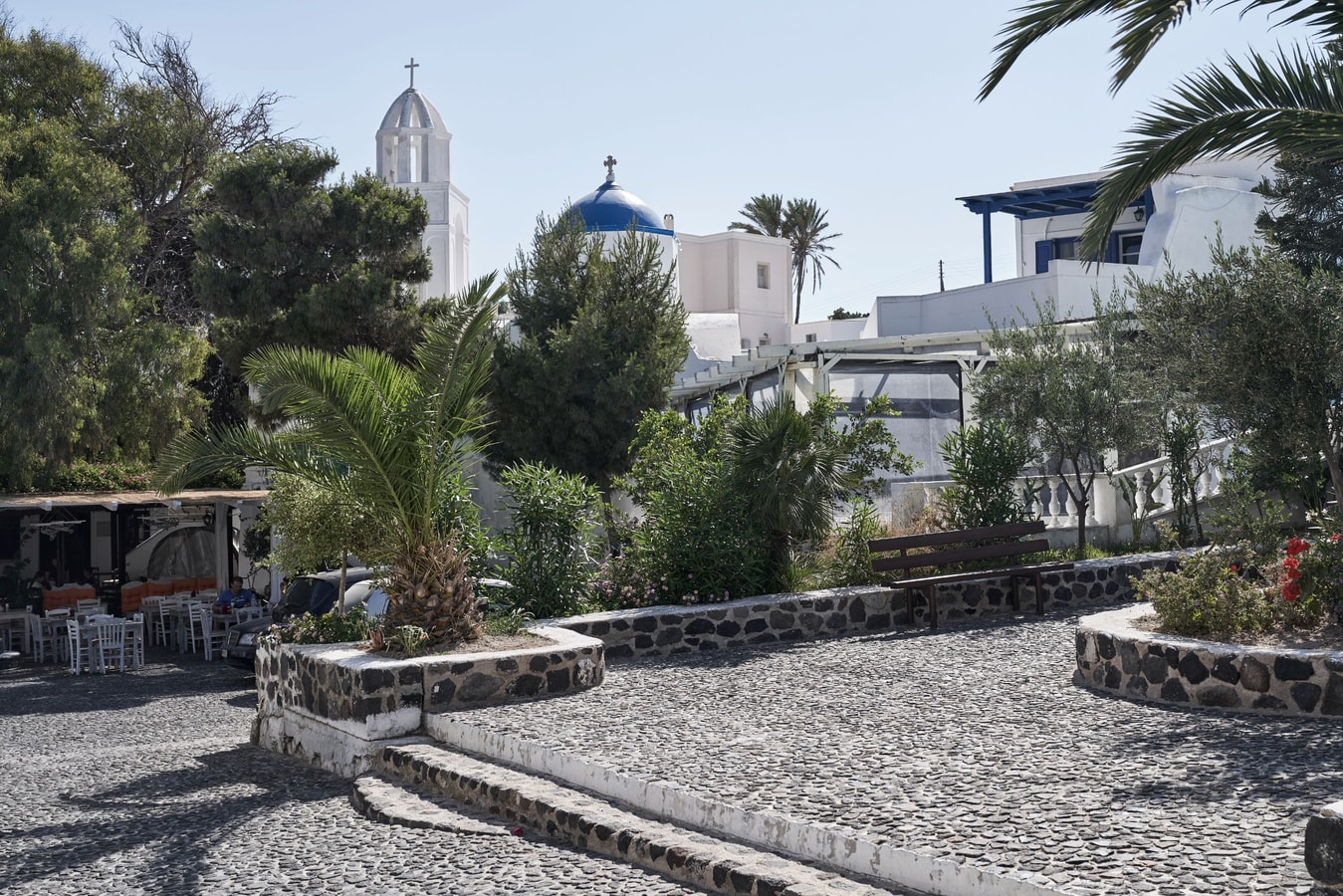 Private villa with a courtyard and outdoor jacuzzi 2 My Villa Breaks