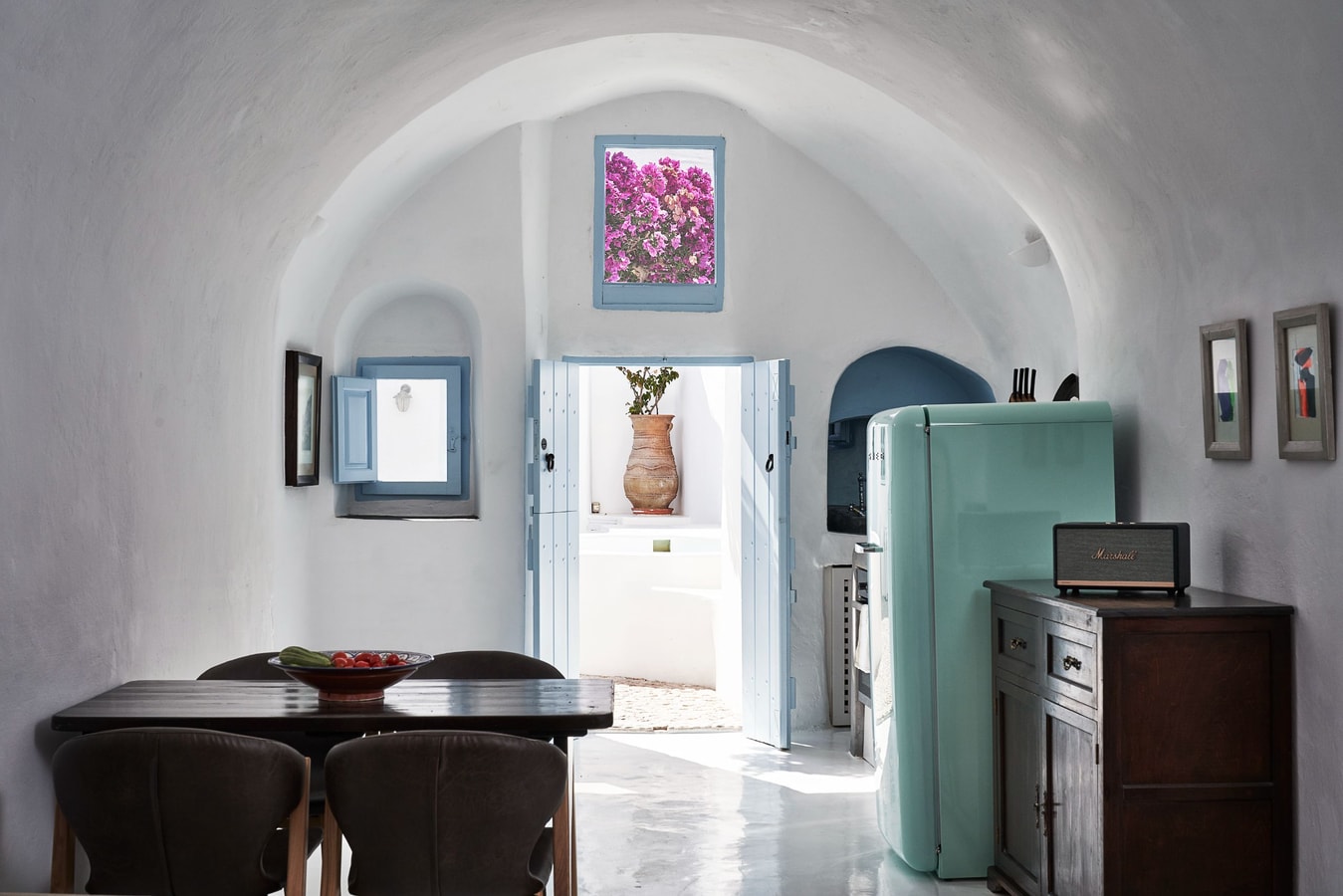 Private villa with a courtyard and outdoor jacuzzi 5 My Villa Breaks