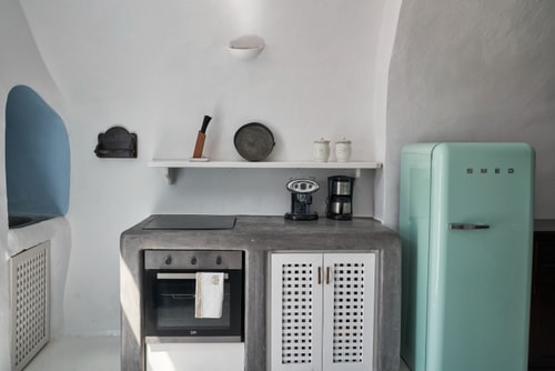 Private villa with a courtyard and outdoor jacuzzi 7 My Villa Breaks