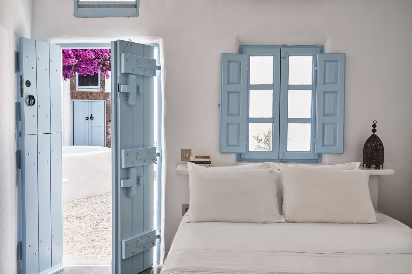 Private villa with a courtyard and outdoor jacuzzi 13 My Villa Breaks