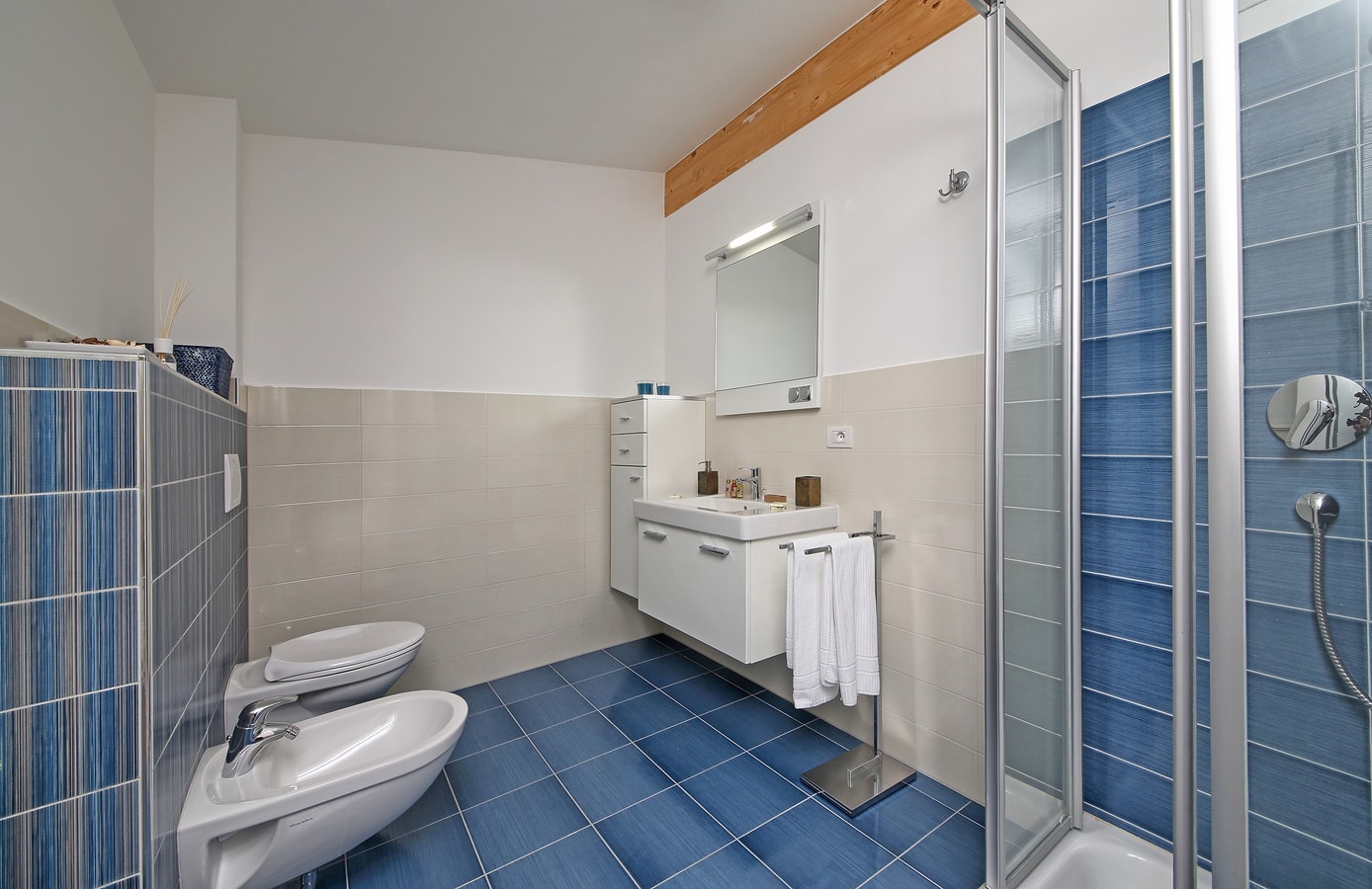 Villa Isotta - Lakeside villa with private pool 20 Italian Breaks