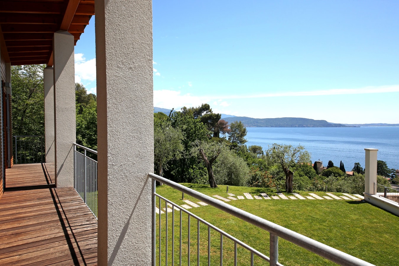 Villa Isotta - Lakeside villa with private pool 28 Italian Breaks