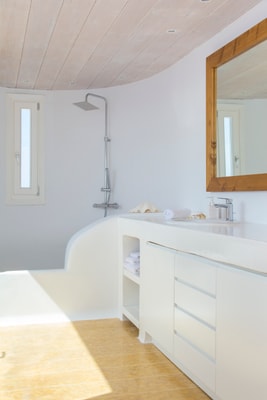 Luxury modern villa with a swimming pool and jacuzzi 10 My Villa Breaks