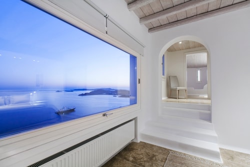 Luxury modern villa with a swimming pool and jacuzzi 11 My Villa Breaks