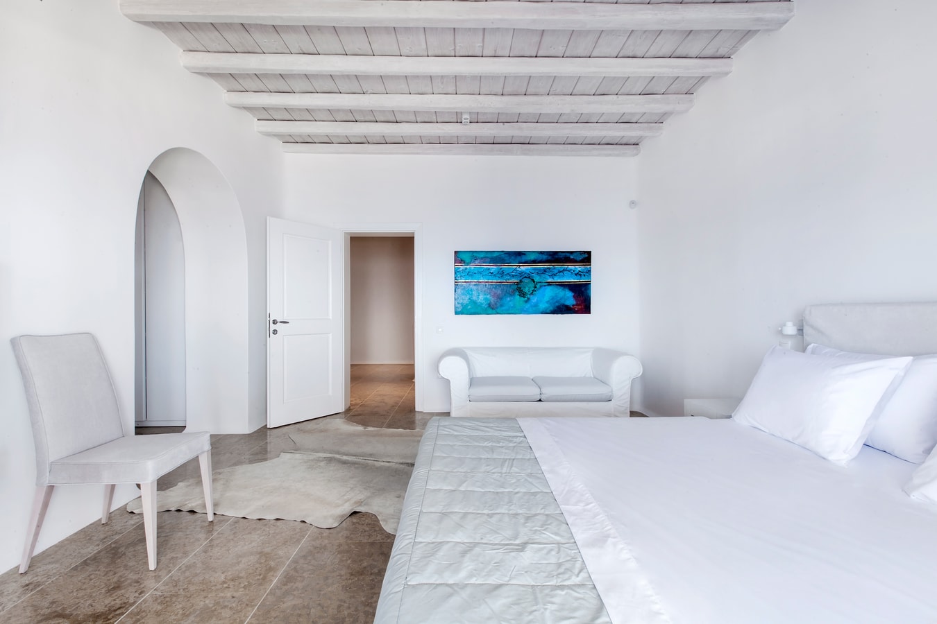 Luxury modern villa with a swimming pool and jacuzzi 14 My Villa Breaks