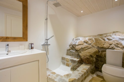 Luxury modern villa with a swimming pool and jacuzzi 19 My Villa Breaks