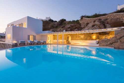 Luxury modern villa with a swimming pool and jacuzzi 24 My Villa Breaks