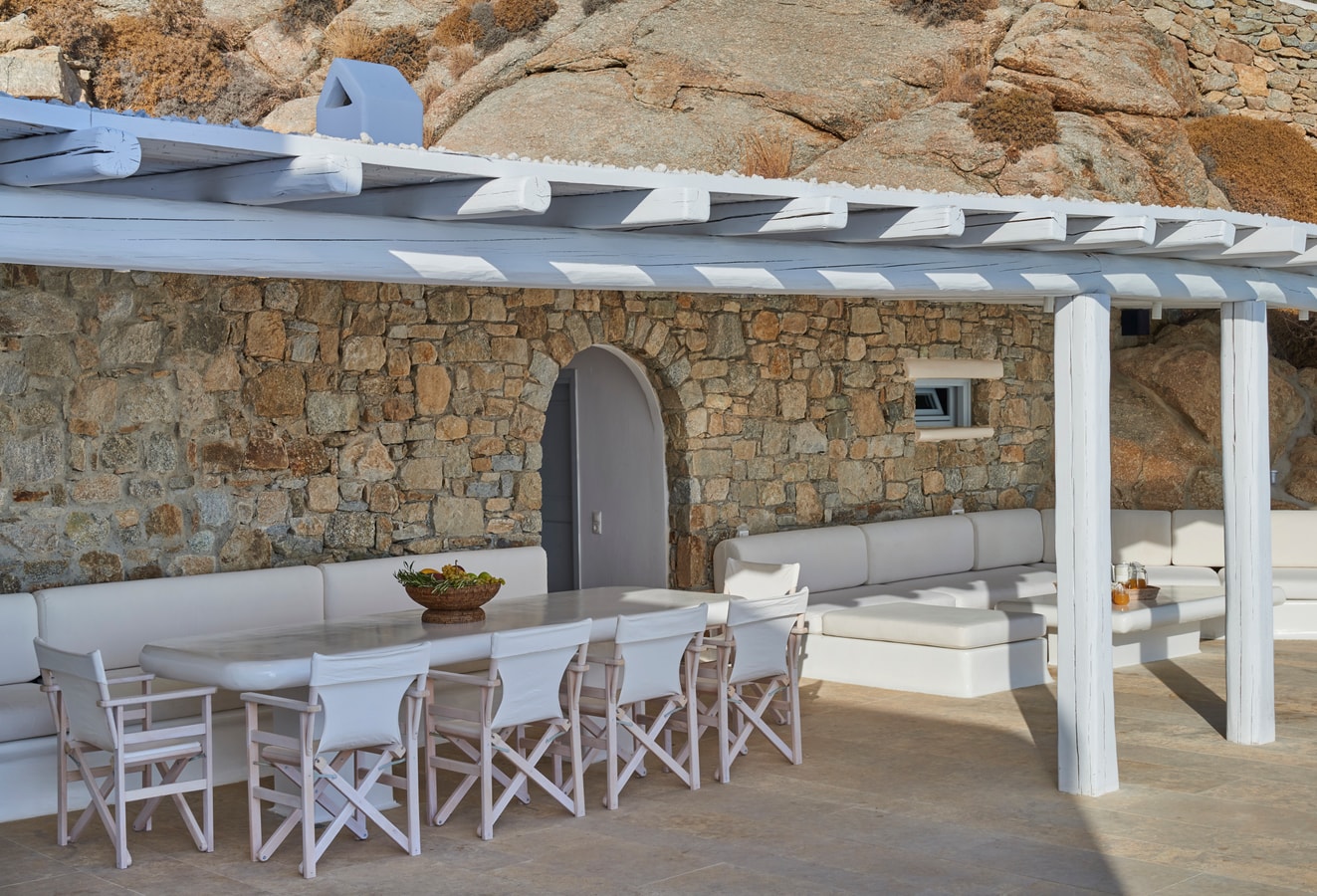 Luxury modern villa with a swimming pool and jacuzzi 28 My Villa Breaks