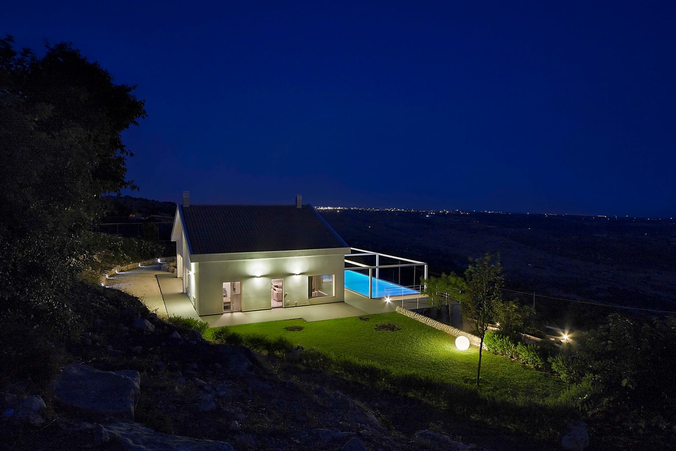 Modern villa with private pool near Ragusa 32 Italian Breaks