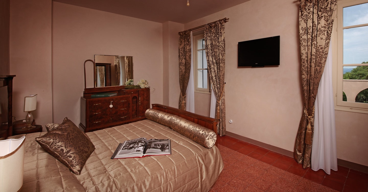 Villa Gabriele - Elegant villa with private pool 18 Italian Breaks