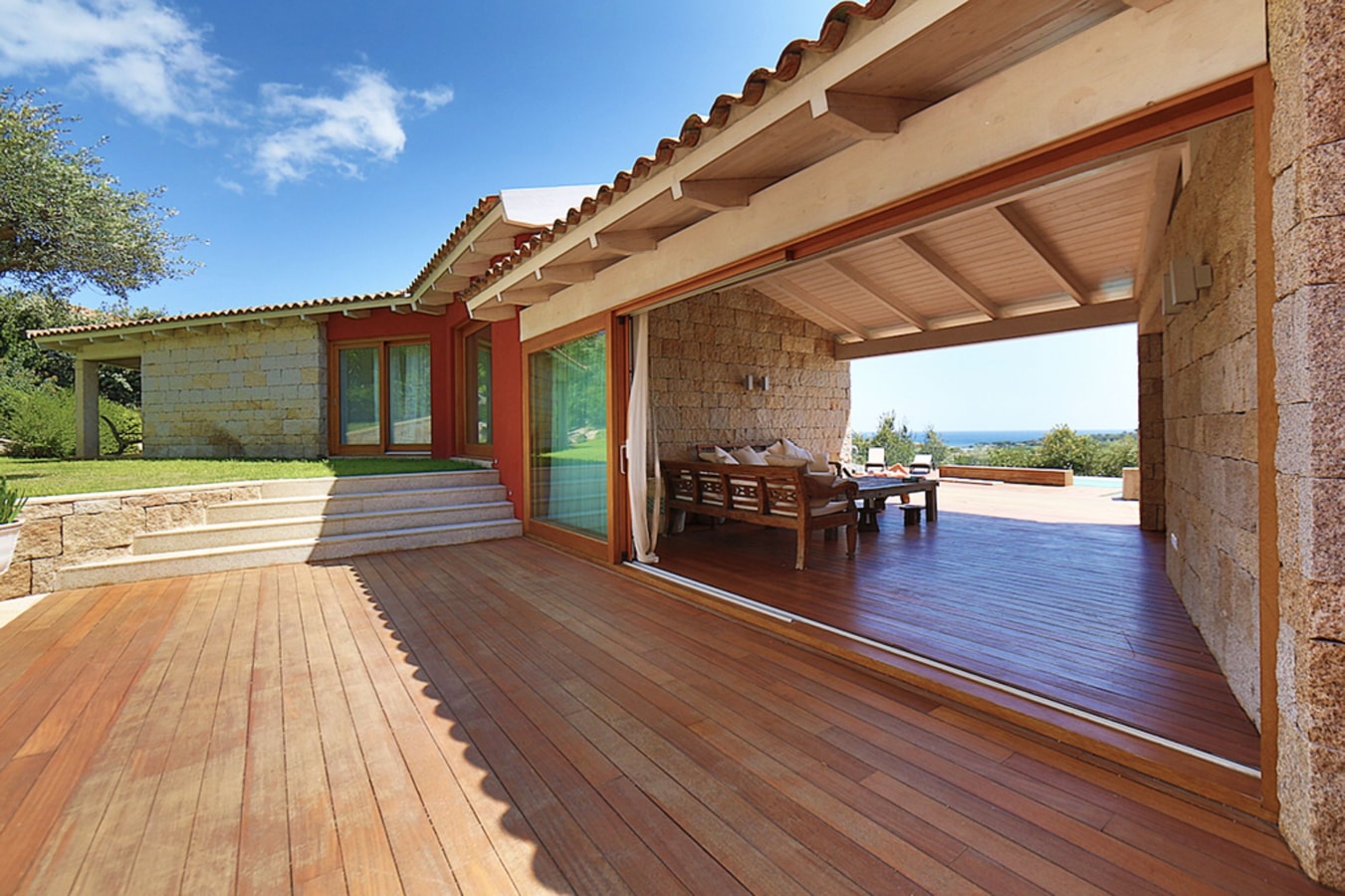 Private villa with swimming pool in Sardinia 17 Italian Breaks