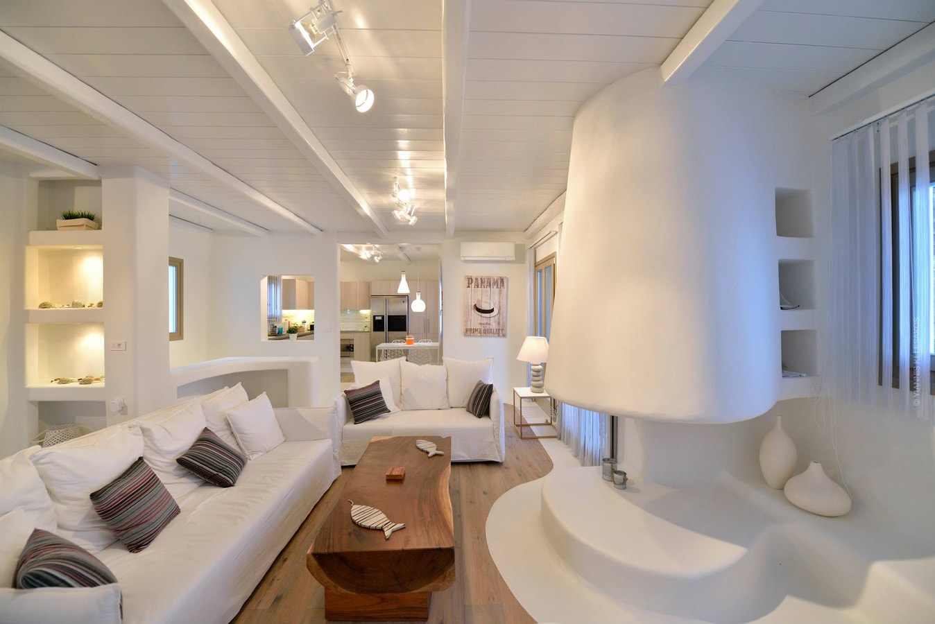 Luxury modern villa with a swimming pool in Mykonos 4 My Villa Breaks