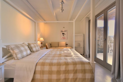 Luxury modern villa with a swimming pool in Mykonos 9 My Villa Breaks