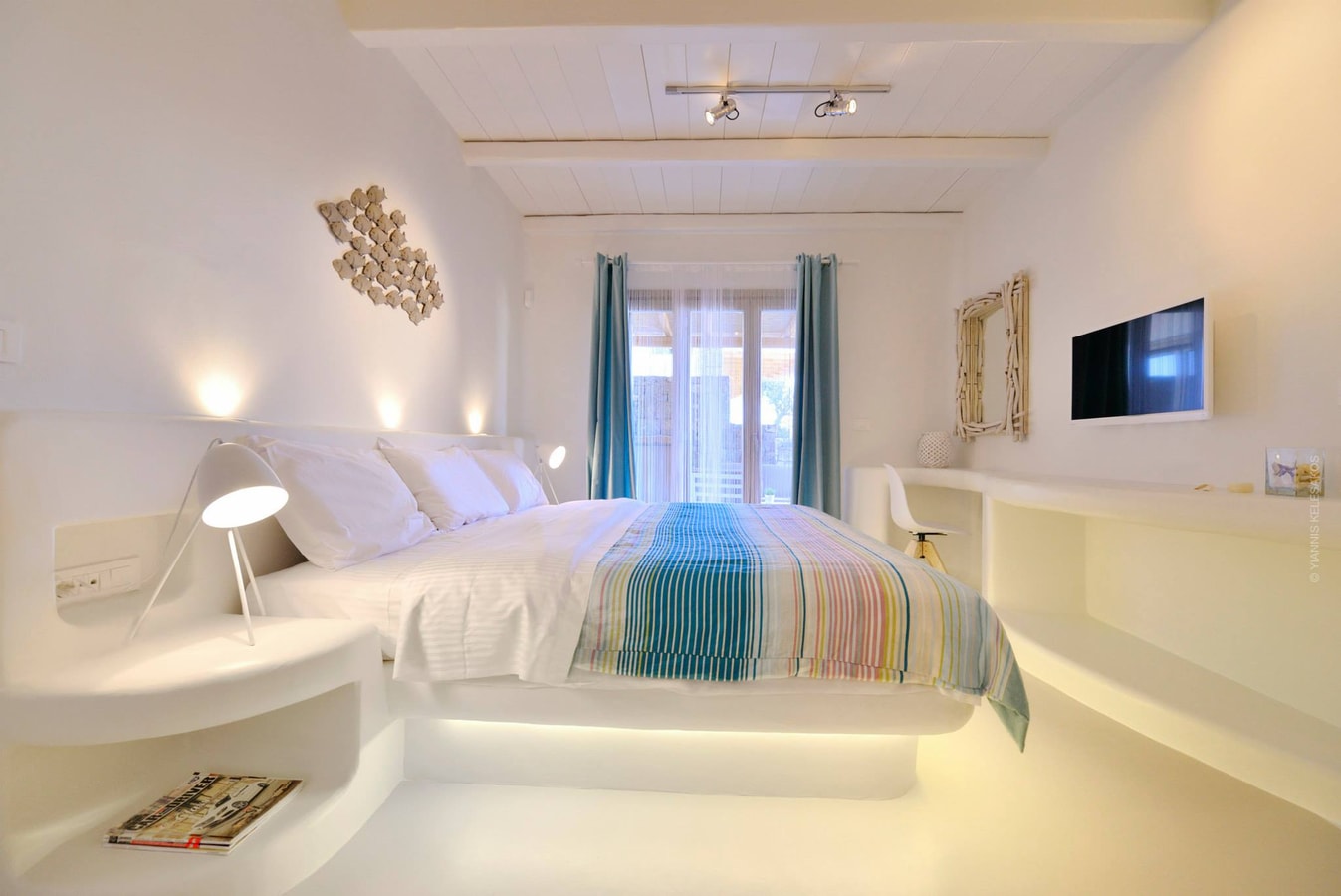 Luxury modern villa with a swimming pool in Mykonos 10 My Villa Breaks