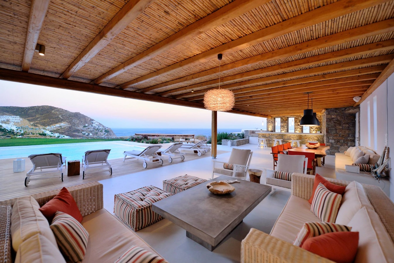 Luxury modern villa with a swimming pool in Mykonos 14 My Villa Breaks