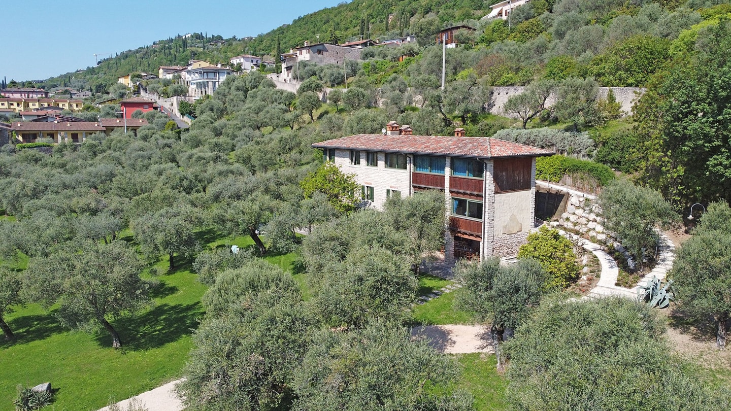 Villa Jenah - Lakeside Villa with Pool 1 Italian Breaks