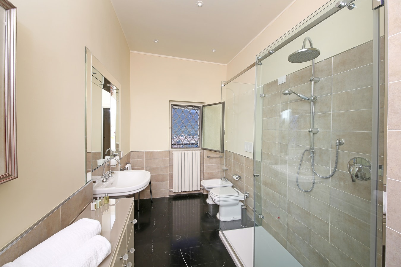 Villa Fedella - Lakeside villa with private pool and lake views 11 Italian Breaks