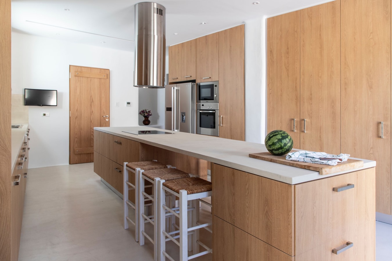 Luxury modern villa with swimming pool in Mykonos 5 My Villa Breaks