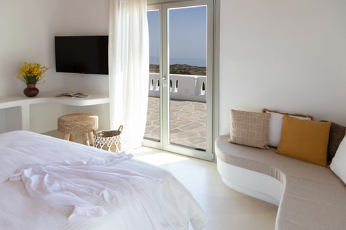 Luxury modern villa with swimming pool in Mykonos 19 My Villa Breaks