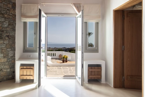 Luxury modern villa with swimming pool in Mykonos 27 My Villa Breaks