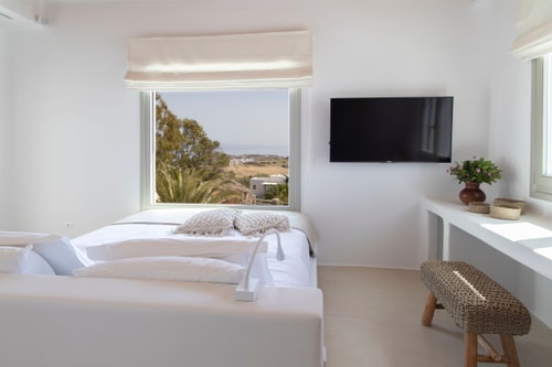 Luxury modern villa with swimming pool in Mykonos 31 My Villa Breaks