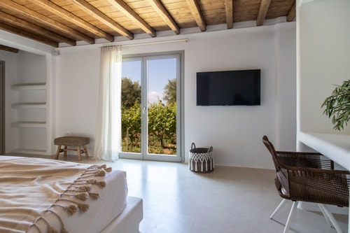 Luxury modern villa with swimming pool in Mykonos 43 My Villa Breaks