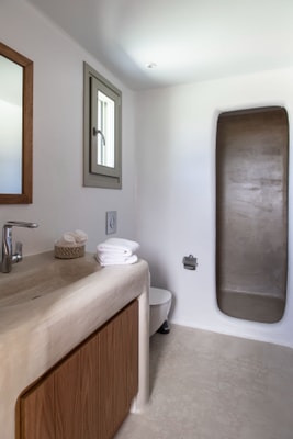 Luxury modern villa with swimming pool in Mykonos 44 My Villa Breaks