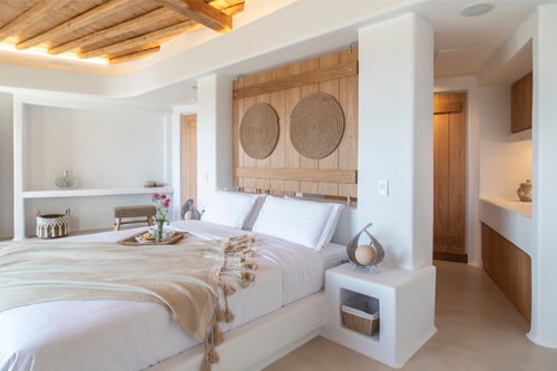 Luxury modern villa with swimming pool in Mykonos 47 My Villa Breaks