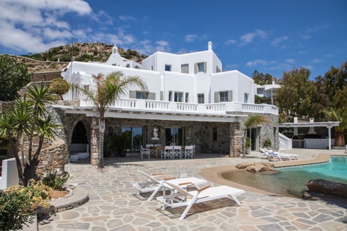 Luxury modern villa with swimming pool in Mykonos 51 My Villa Breaks