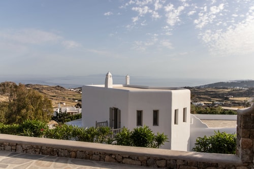 Luxury modern villa with swimming pool in Mykonos 74 My Villa Breaks