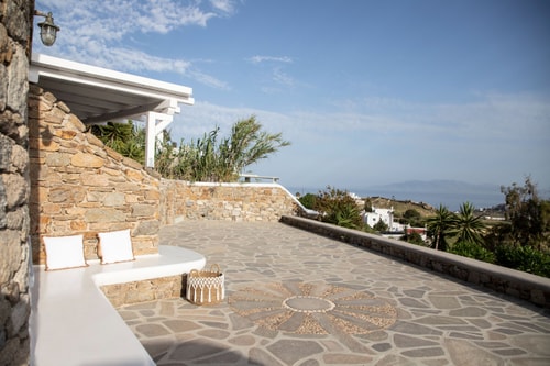 Luxury modern villa with swimming pool in Mykonos 75 My Villa Breaks