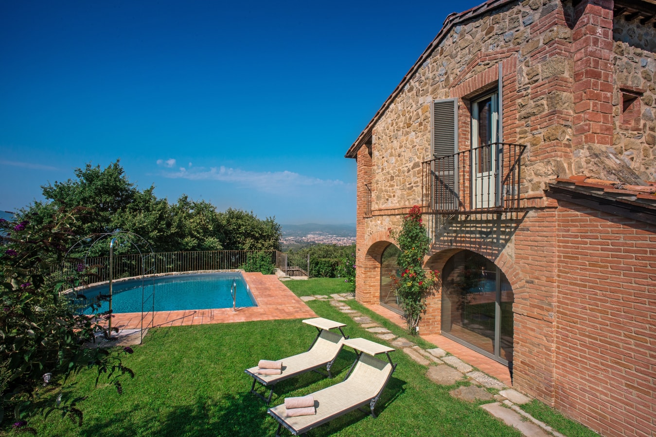 Villa Ducese Mandorla - Tuscan villas with private pool 5 Italian Breaks