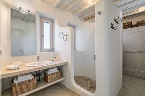 Luxury villa with swimming pool in Mykonos 7 My Villa Breaks